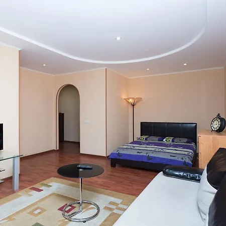Apartamienty Na Kal'variiskoi 2